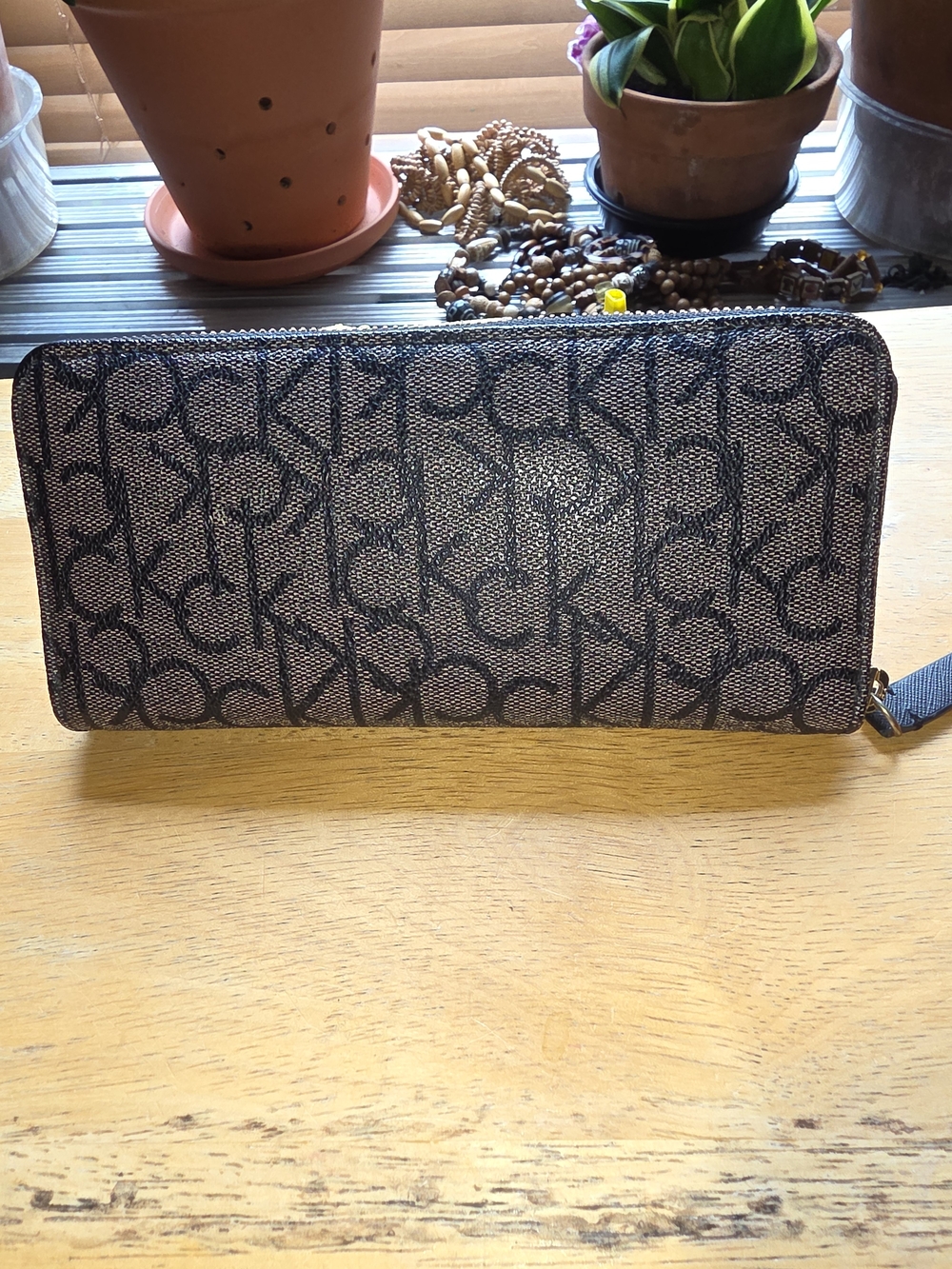 Calvin Klein Signature Zip Monogram Wallet - Picture 2 of 10